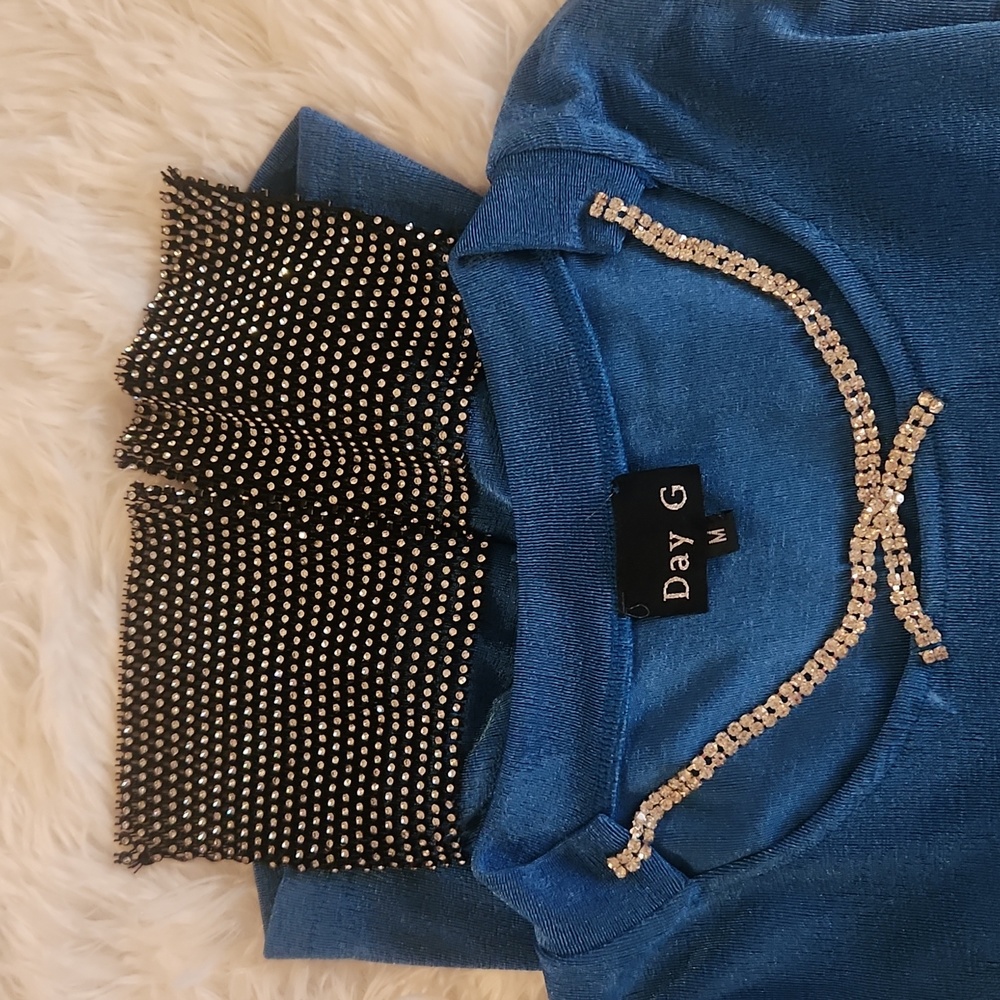 DAY G Blue Top With Rhinestones ๐๐ - Picture 6 of 13